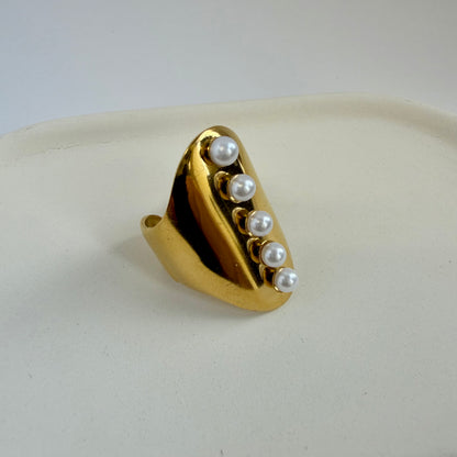 Bianca Ring
